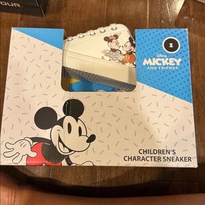 Disney Mickey and Friends Character Sneakers - White and light green